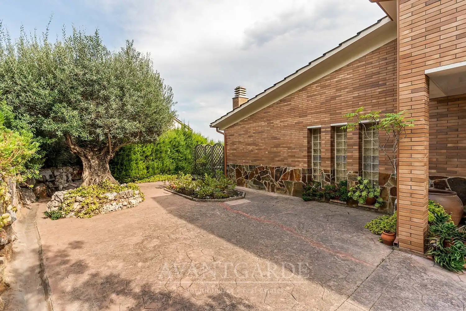 Jardí de Casa o xalet en venda en Pallejà amb Aire condicionat, Calefacció i Jardí privat