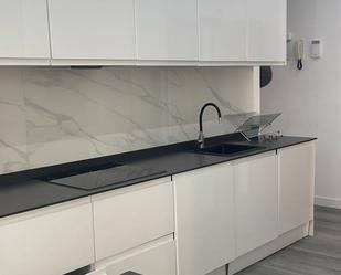 Cuina de Pis de lloguer en  Madrid Capital amb Aire condicionat i Calefacció
