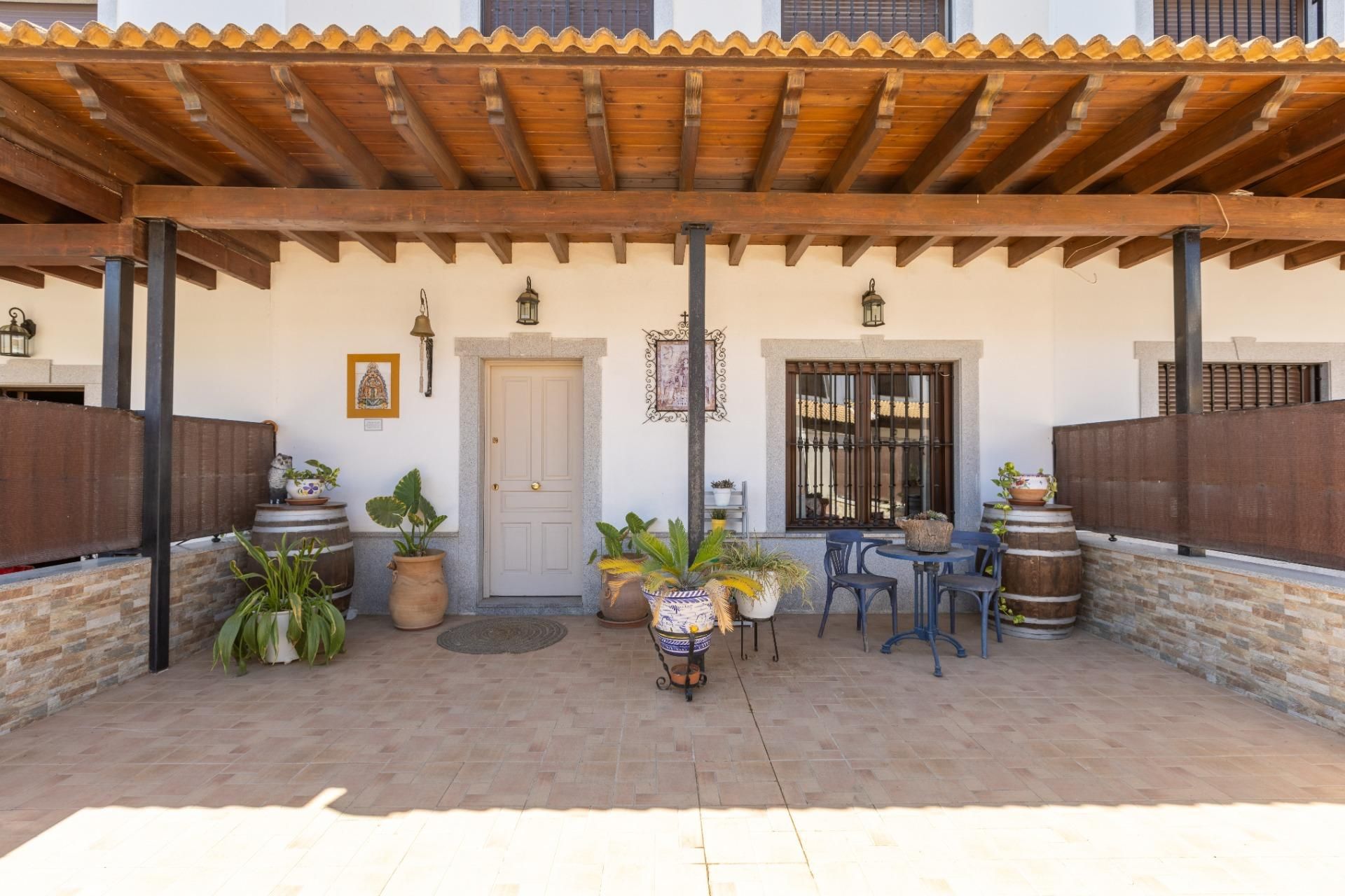 Terraza de Casa adosada en venta en Villamanrique de la Condesa con Aire acondicionado, Calefacción y Trastero