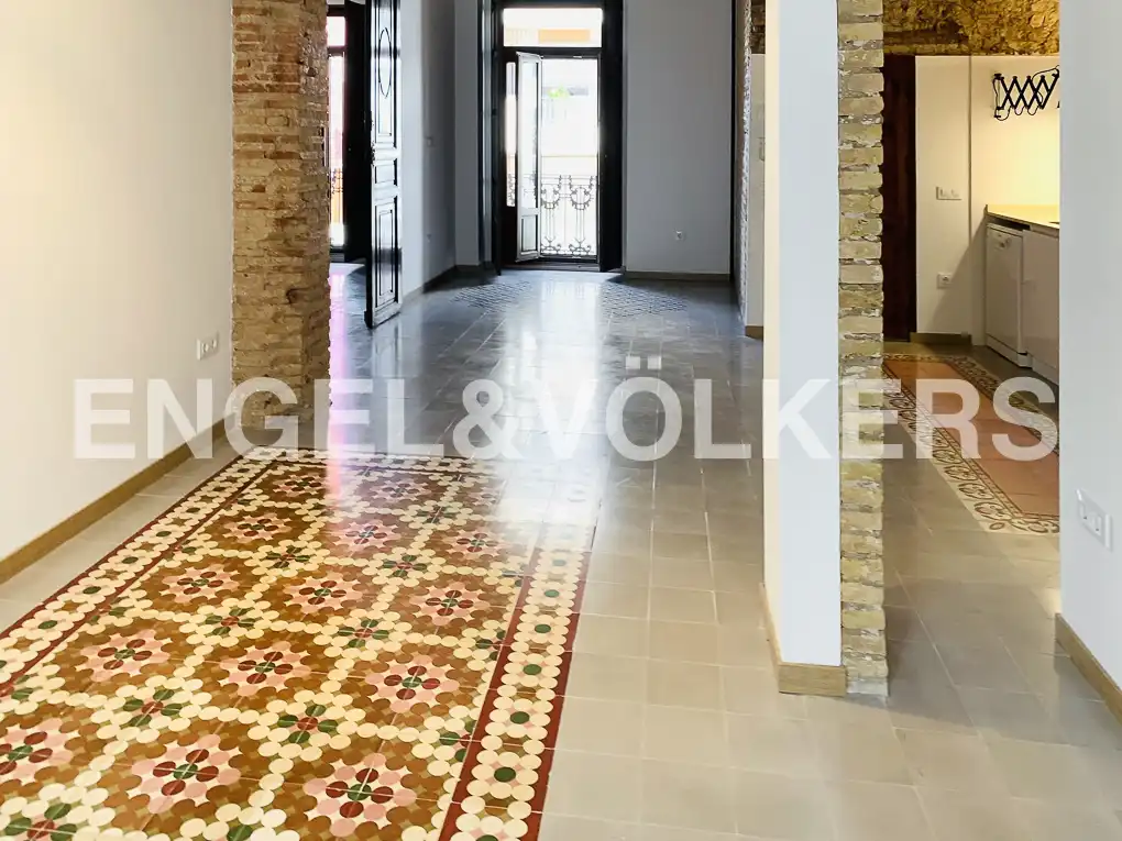 Wohnung zur Miete in Valencia mit Klimaanlage, Heizung und Balkon