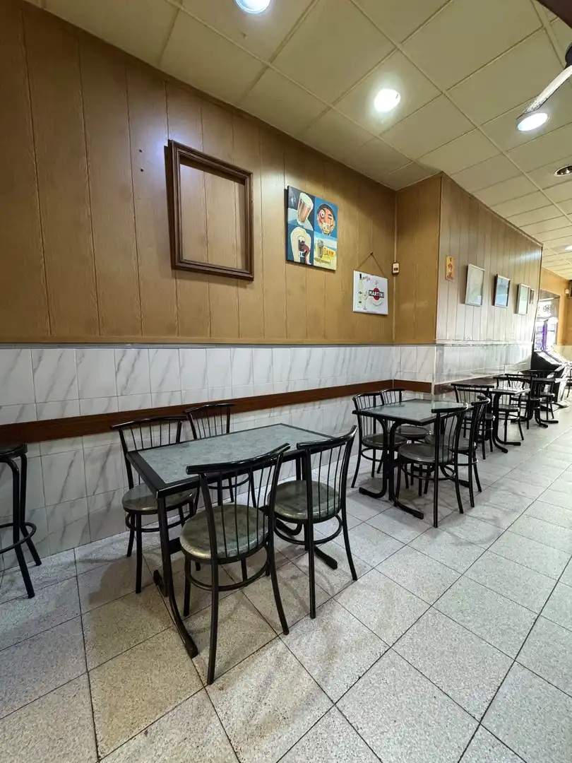 Business premises for transfer in Carrer del Roser, imagen 6
