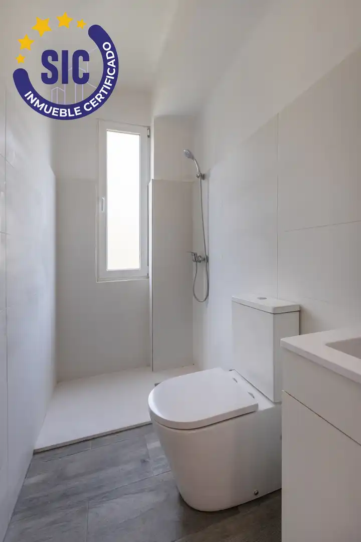 Badezimmer von Haus oder Chalet zum Verkauf in Serra mit Privatgarten und Terrasse