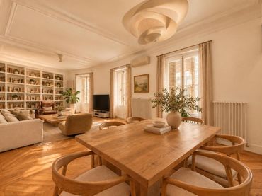 Appartement avec balcon à vendre à Plaza de las Salesas