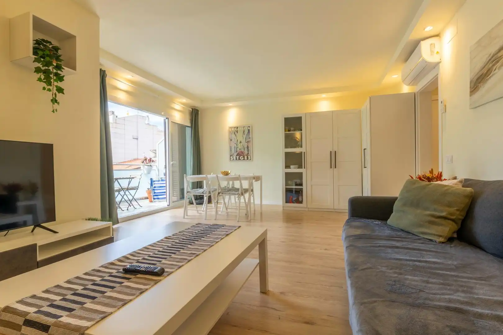 Sala de estar de Piso en venta en Sitges con Aire acondicionado, Calefacción y Trastero