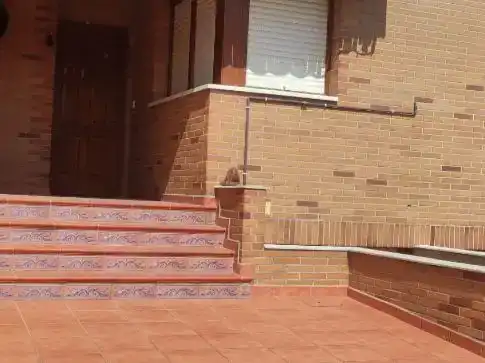 Vista exterior de Casa o xalet en venda en Laredo amb Balcó