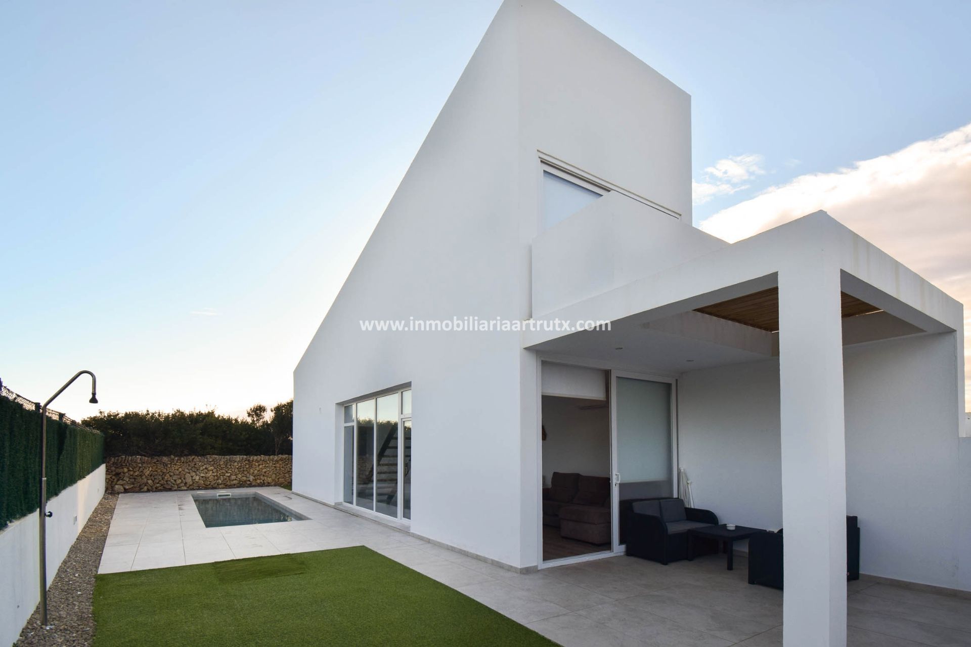 Exterior view of House or chalet for sale in Ciutadella de Menorca  with Air Conditioner, Parquet flooring and Terrace