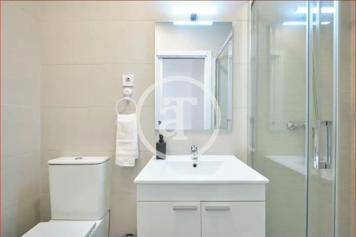 Badezimmer von Wohnung zur Miete in Madrid mit Klimaanlage, Heizung und Möbliert