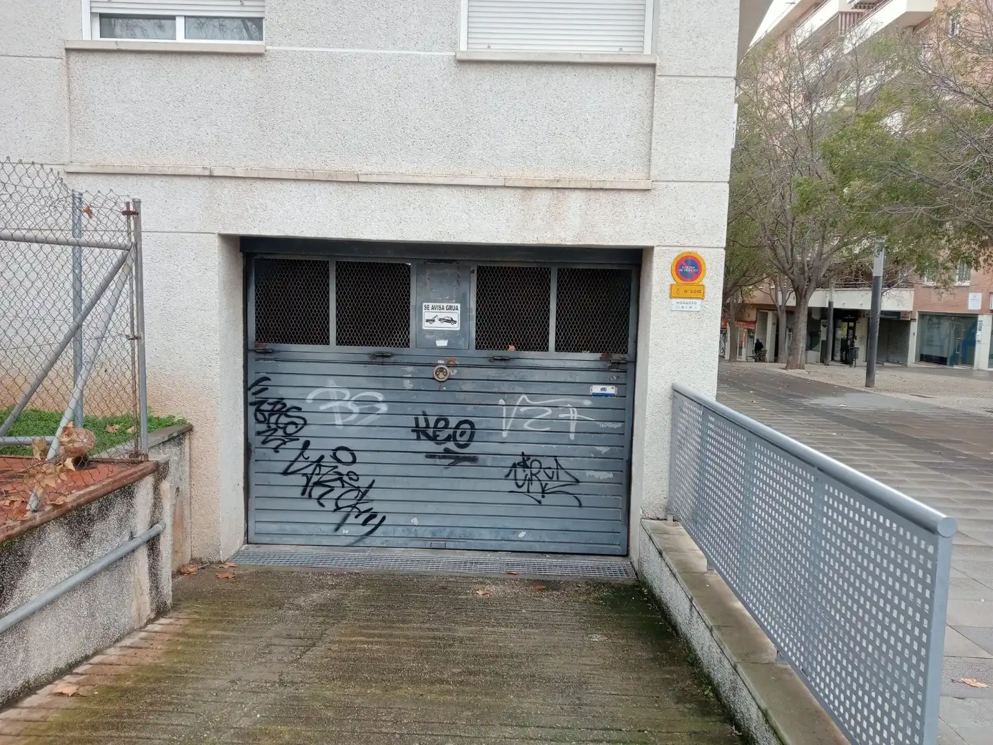 Parkplatz von Garage zur Miete in Castelldefels mit Alarm