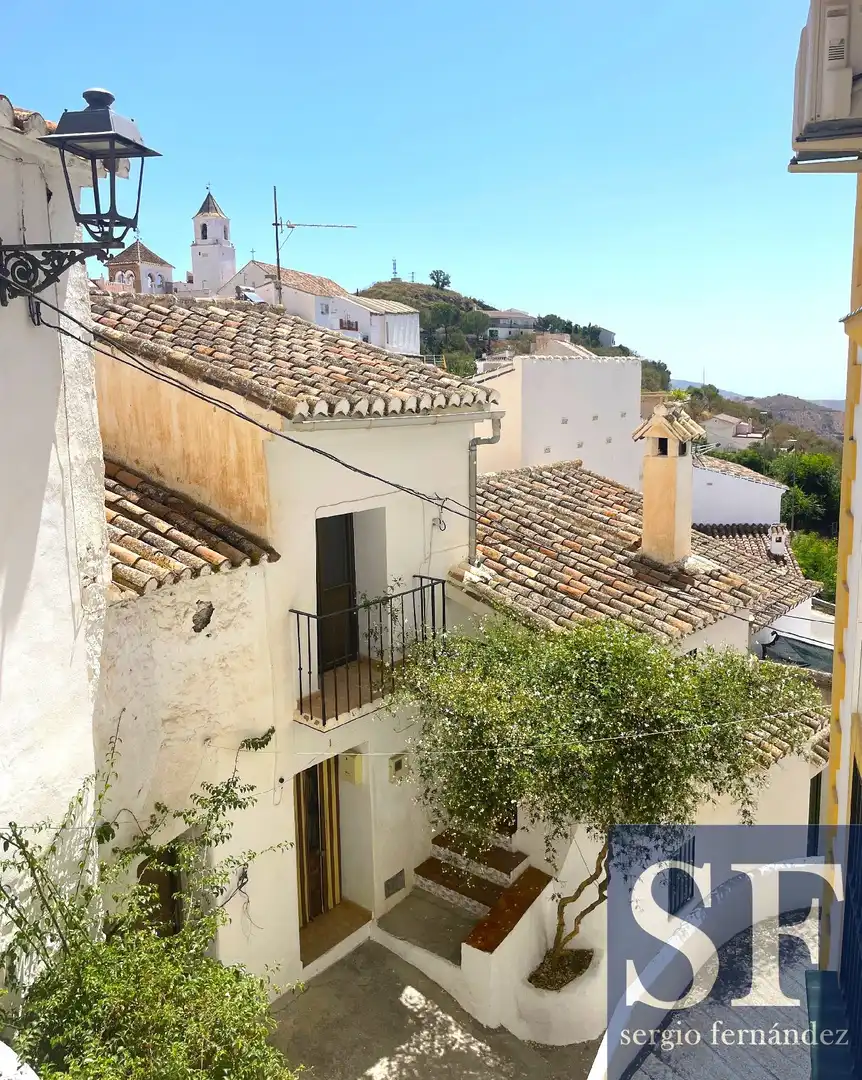 Vista exterior de Casa adosada en venta en Sedella