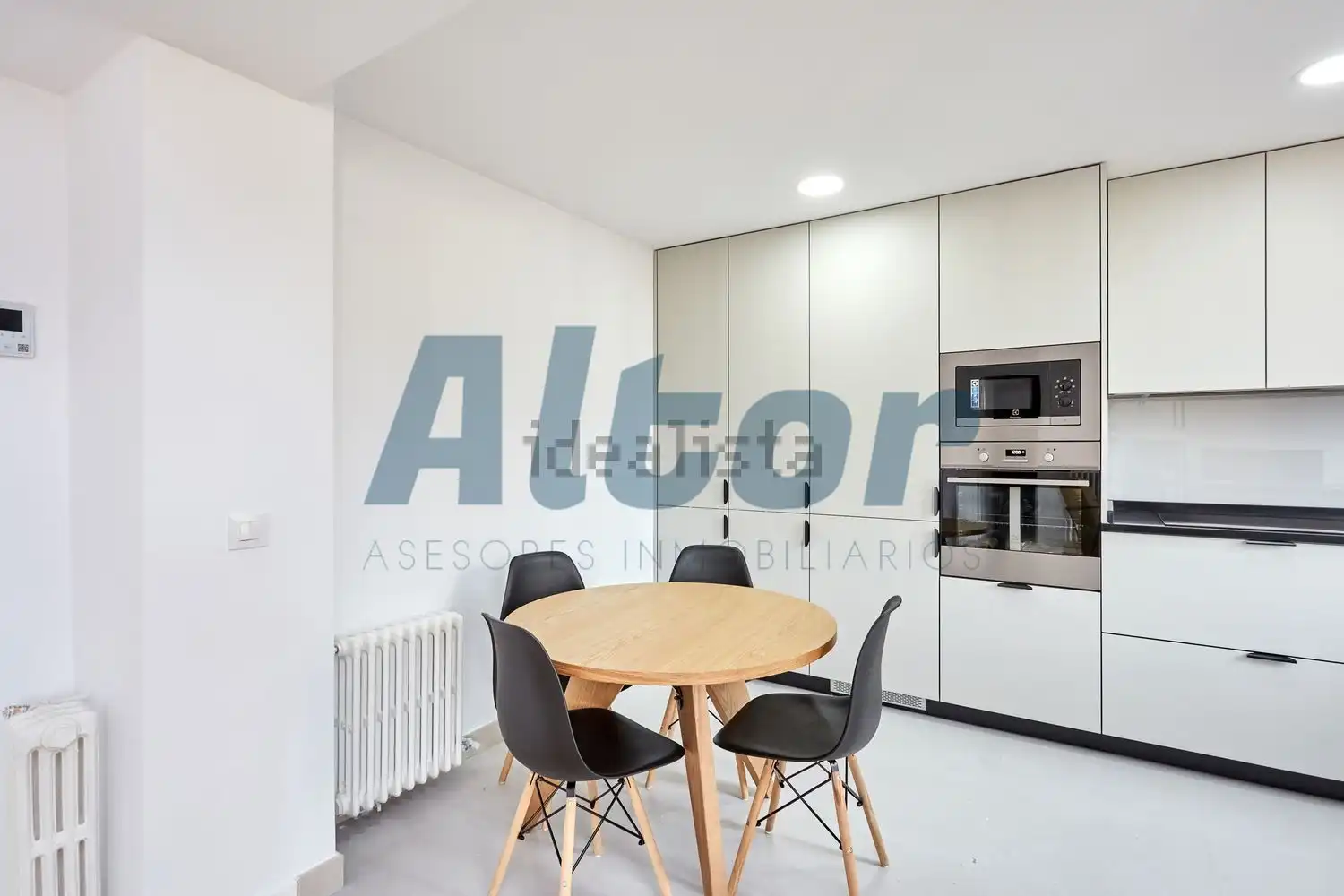 Flat for rent in DE CONCHA ESPINA, El Viso