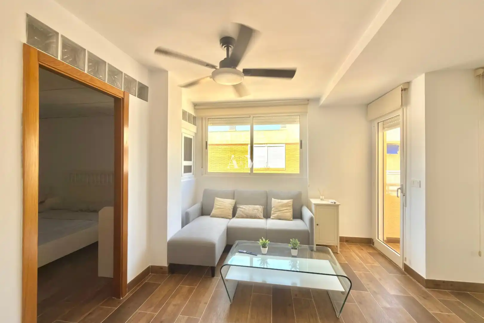 Wohnzimmer von Wohnung zur Miete in Guardamar del Segura mit Klimaanlage, Heizung und Terrasse