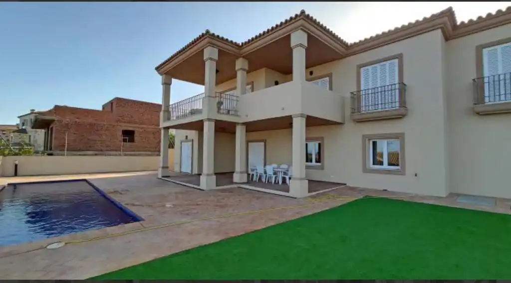 Vista exterior de Casa o chalet de alquiler en Manilva con Amueblado