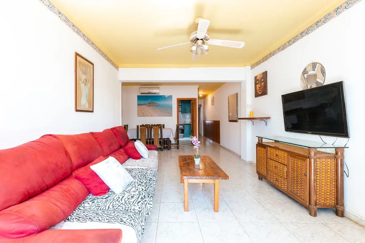 Sala de estar de Piso en venta en Santa Eulària des Riu con Aire acondicionado, Calefacción y Terraza
