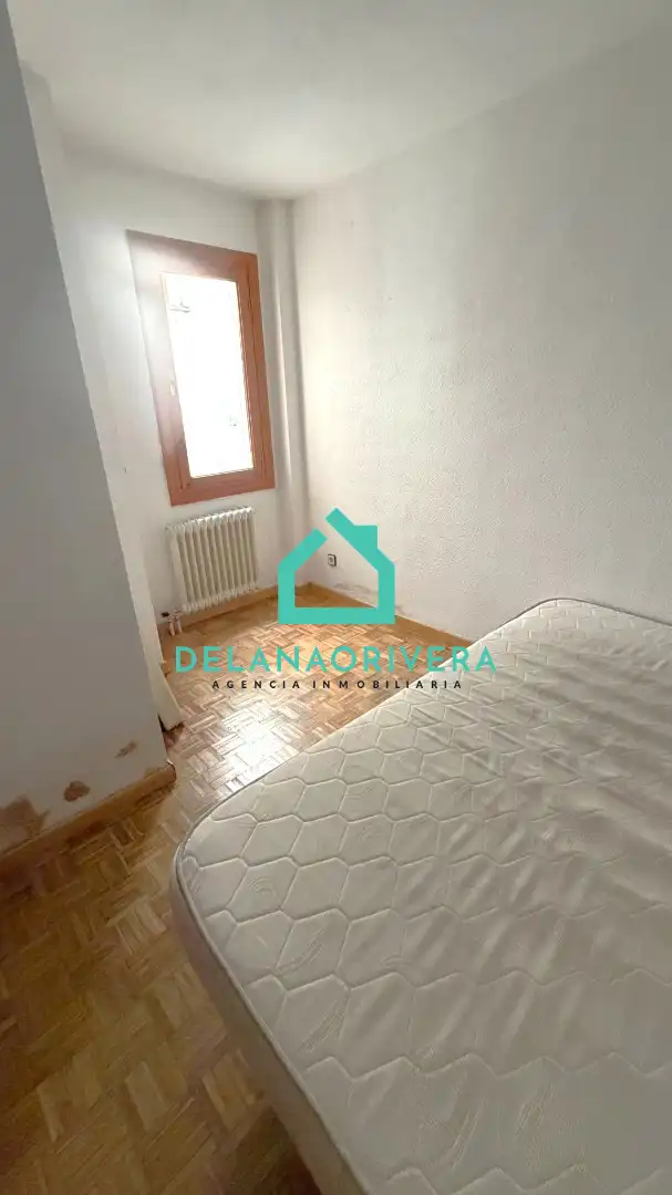 Schlafzimmer von Wohnung zum Verkauf in Trillo mit Heizung