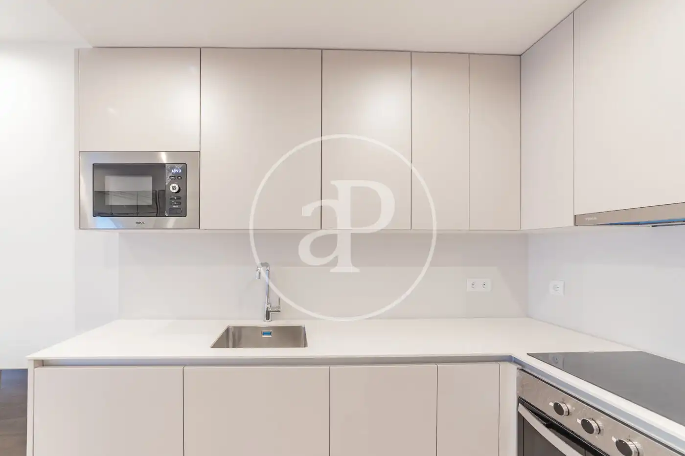 Flat for rent in C/ del Maestro Guerrero, Universidad - Malasaña