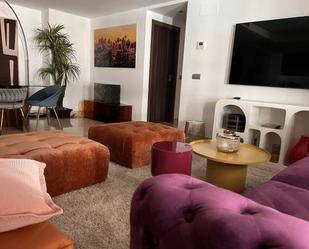 Sala d'estar de Apartament de lloguer en Marbella amb Aire condicionat, Calefacció i Moblat