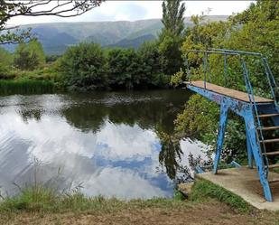 Jardí de Casa o xalet en venda en Merindad de Cuesta-Urria amb Calefacció, Jardí privat i Traster