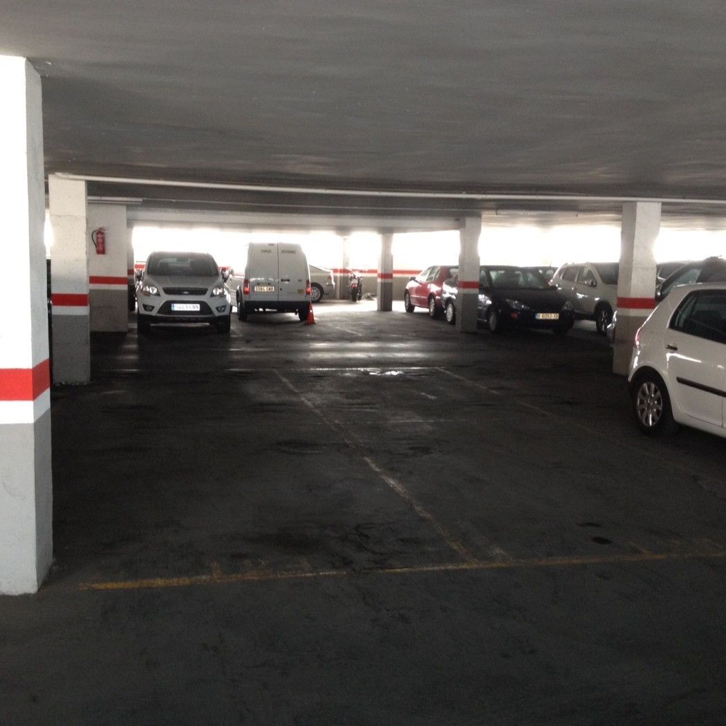 Garage to rent in Carrer de Cornellà Modern, 15, La Gavarra