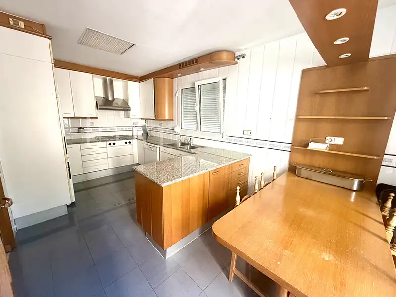 Kitchen of Attic for rent in Barcelona  with Air Conditioner, Heating and Parquet flooring