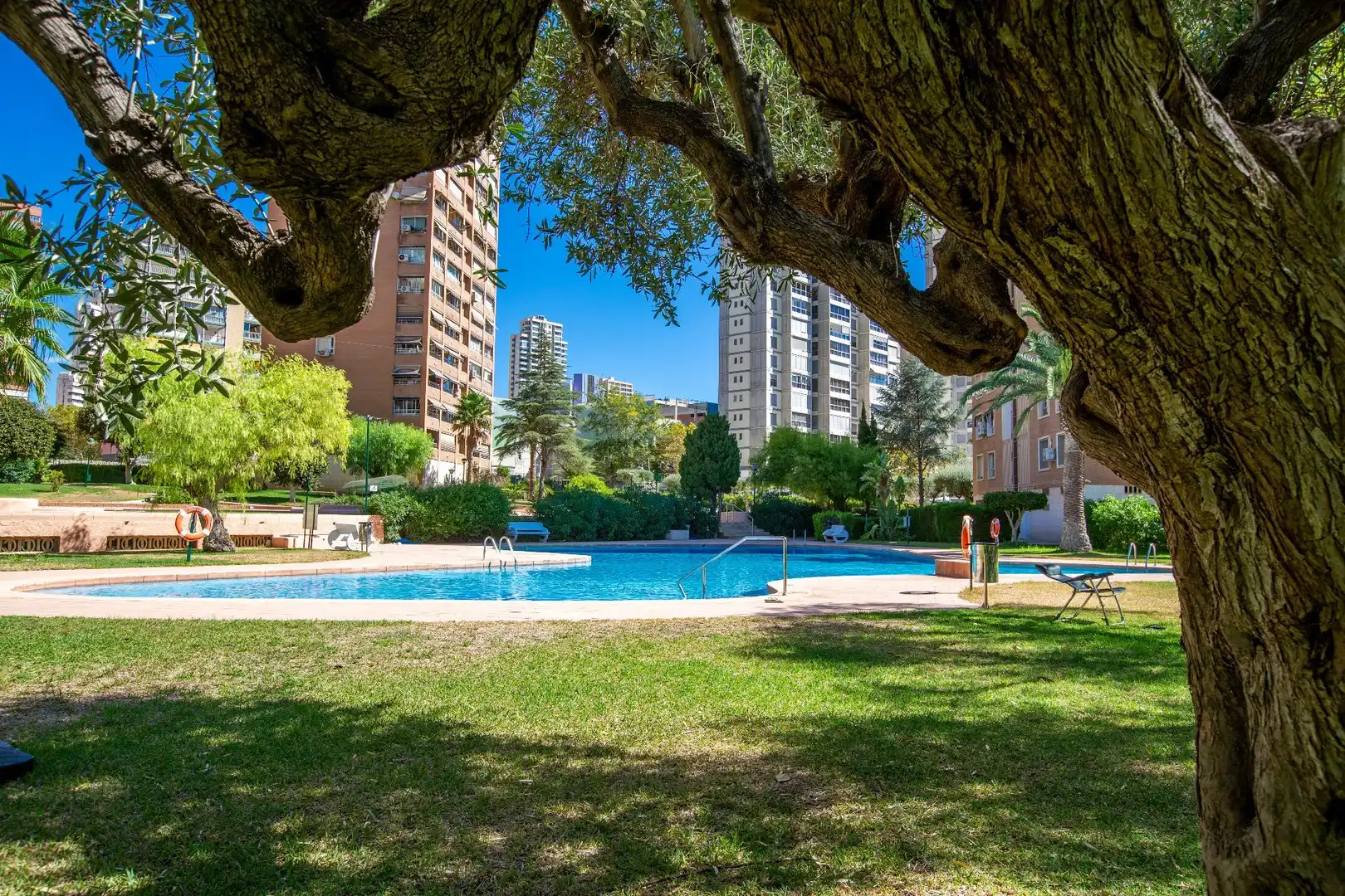 Piscina de Piso en venta en Benidorm con Aire acondicionado, Calefacción y Piscina comunitaria