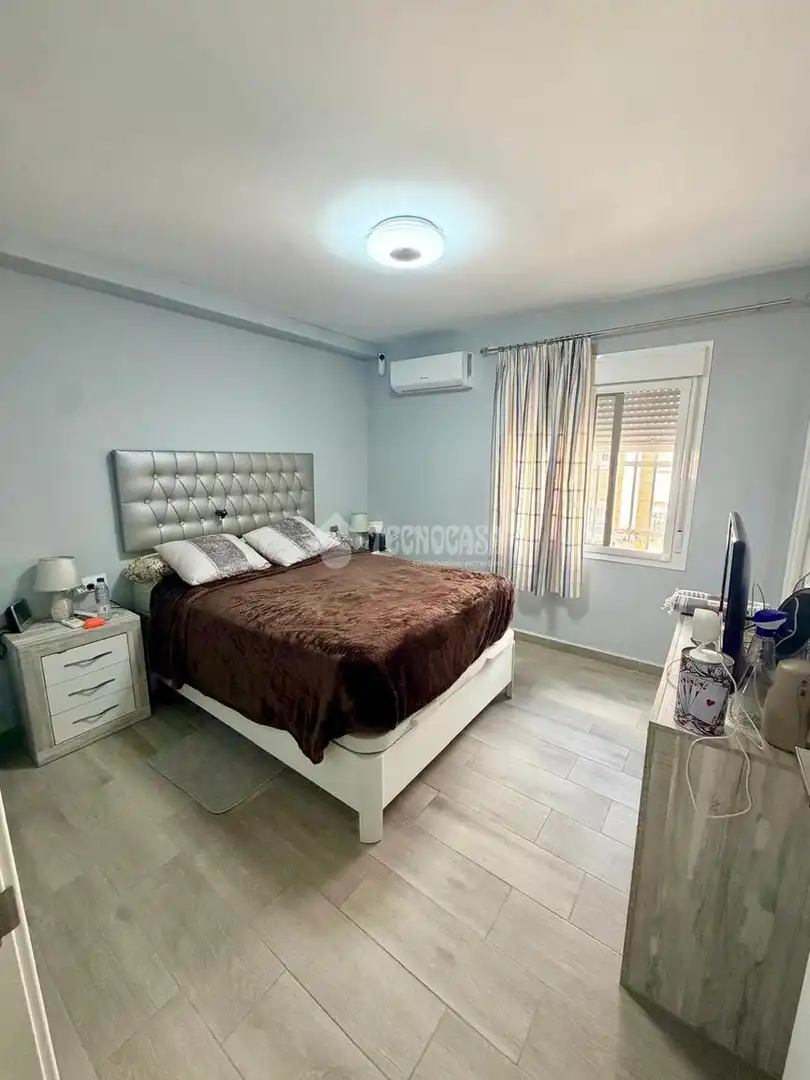 Habitación de Piso en venta en Sevilla con Aire acondicionado, Calefacción y Terraza
