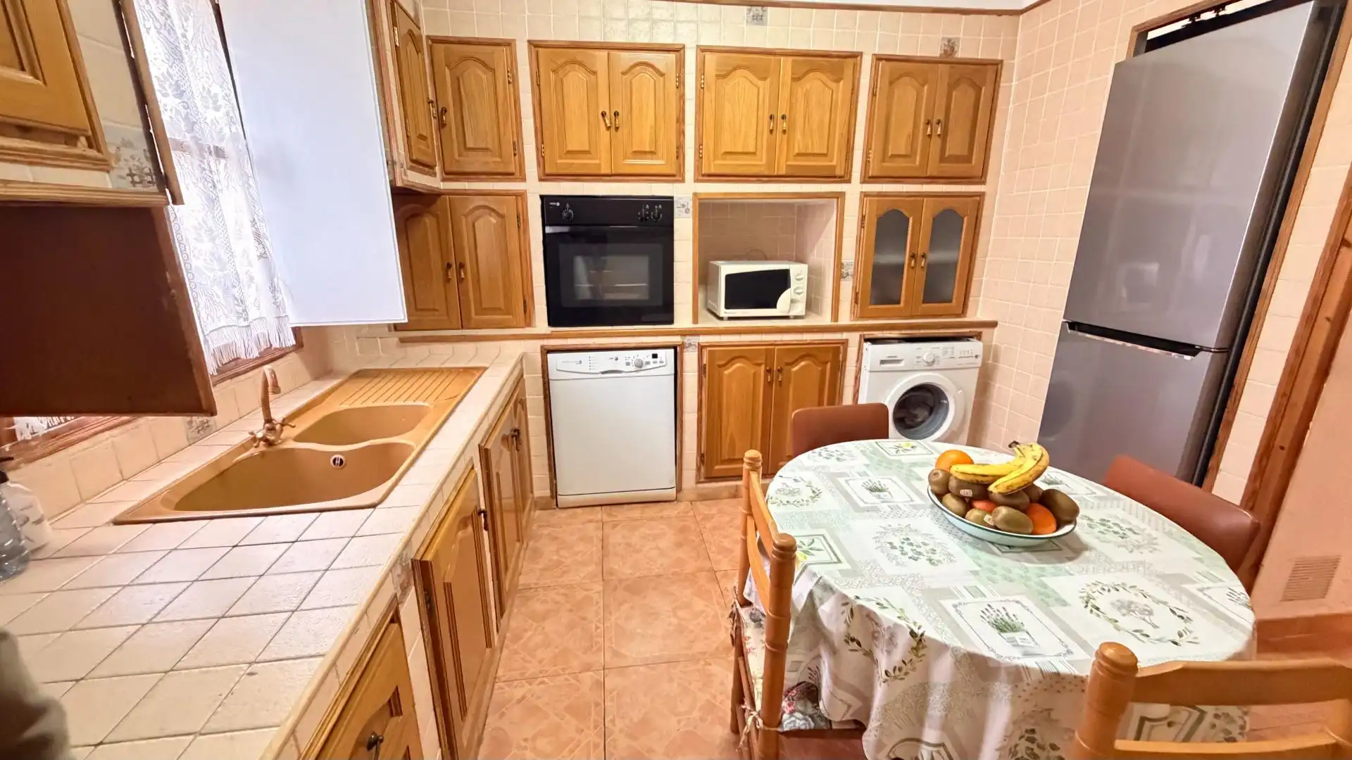 Kitchen of Houses for sale in Elche / Elx  with Heating, Private garden and Storage room