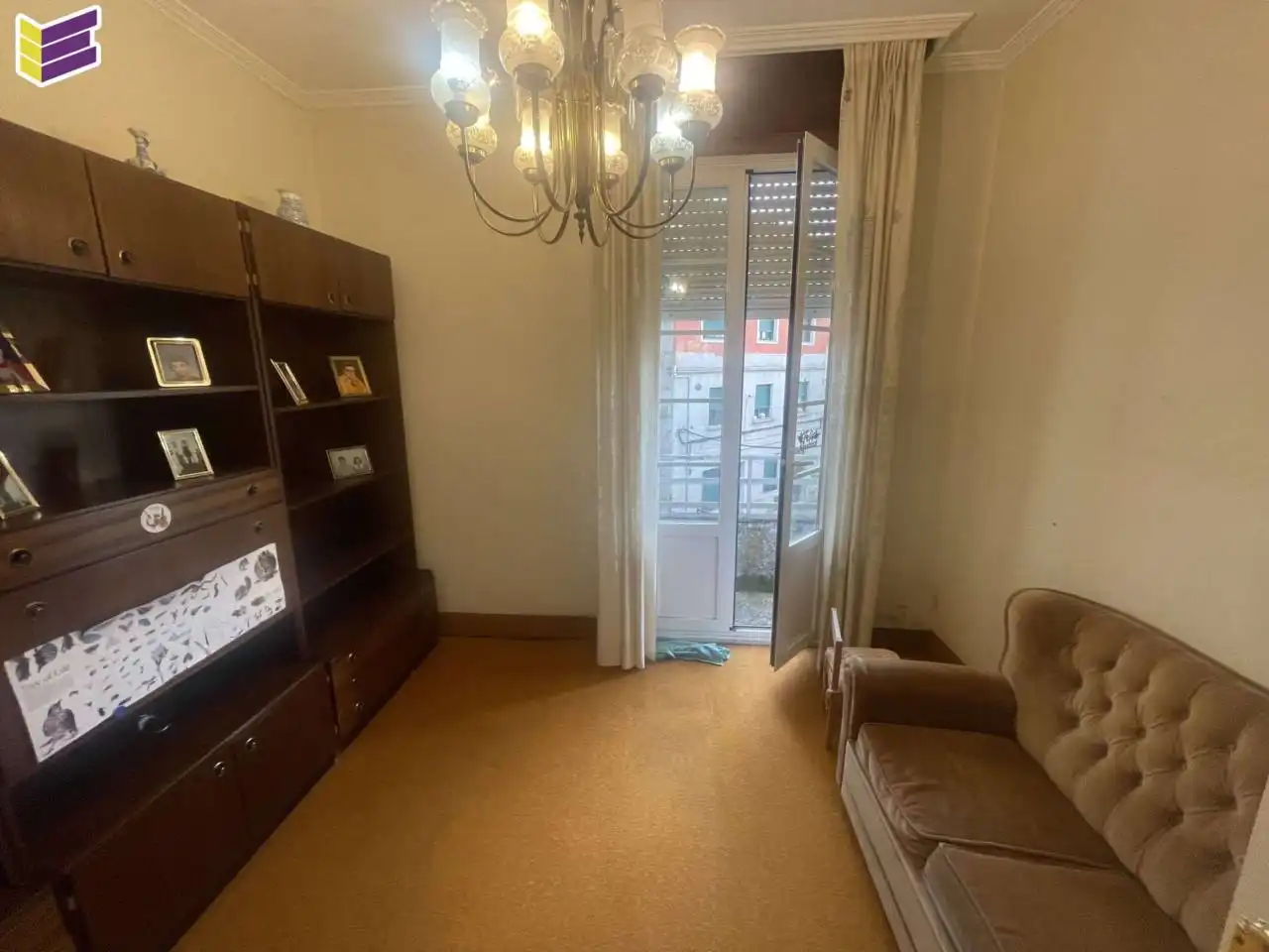 Sala d'estar de Casa o xalet en venda en Vigo  amb Calefacció, Jardí privat i Terrassa