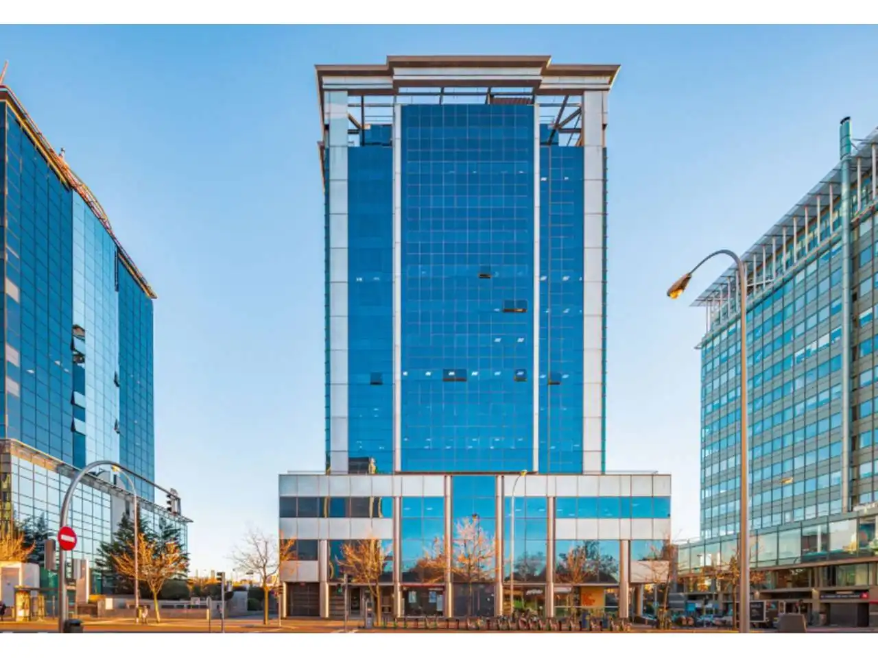 Vista exterior de Oficina de alquiler en  Madrid Capital con Aire acondicionado, Calefacción y Alarma
