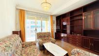 Living room of Flat for sale in  Madrid Capital