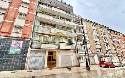 Exterior view of Flat for sale in Oviedo   with Heating, Terrace and Storage room