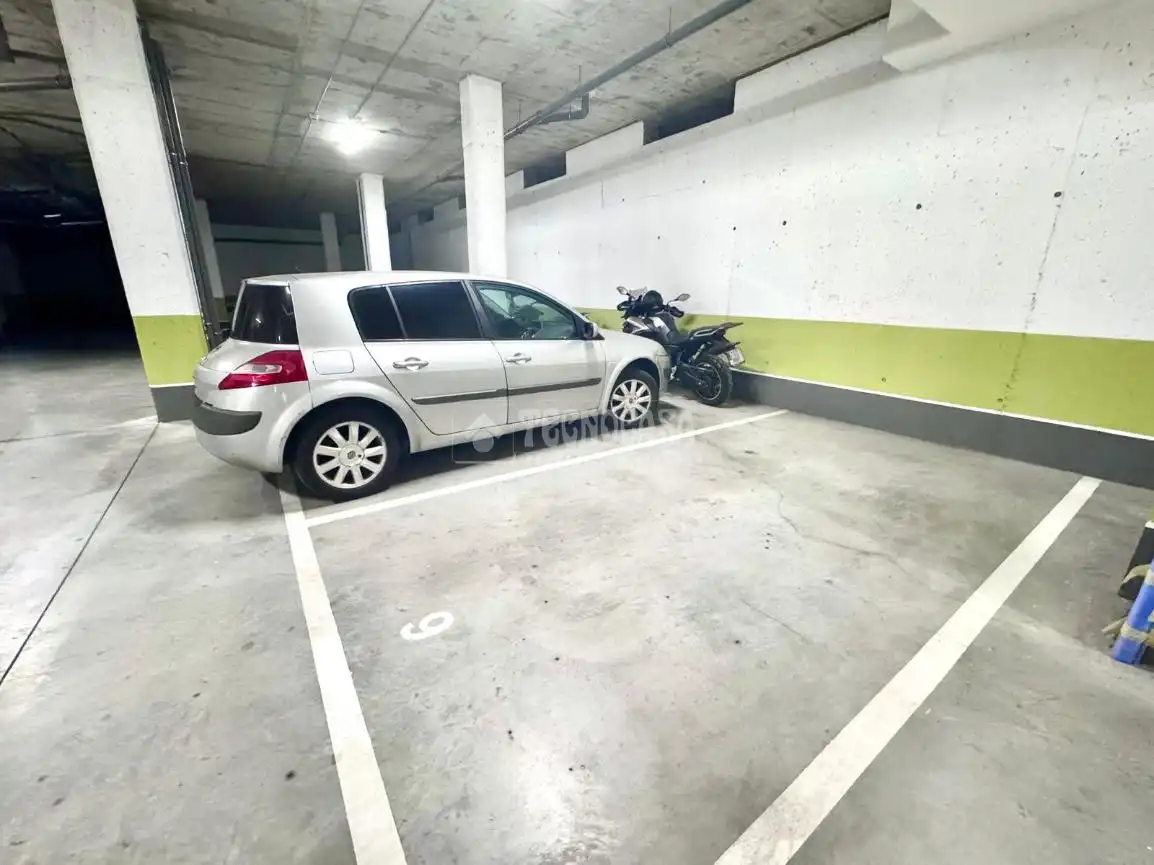Parking of Flat for sale in Córdoba  with Air Conditioner, Heating and Terrace