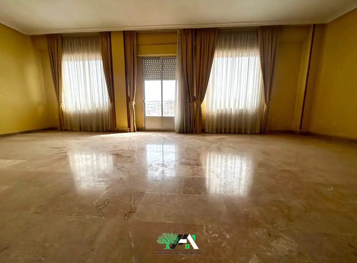 Sala de estar de Piso en venta en Ibros con Calefacción