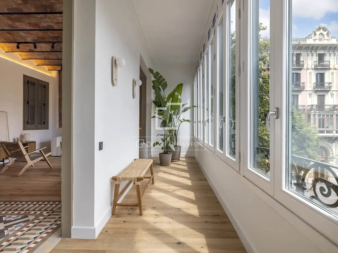 Wohnung zum Verkauf in Barcelona mit Klimaanlage, Heizung und Balkon