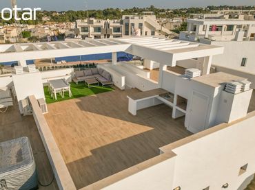 Attico con balcone in vendita a Los Balcones