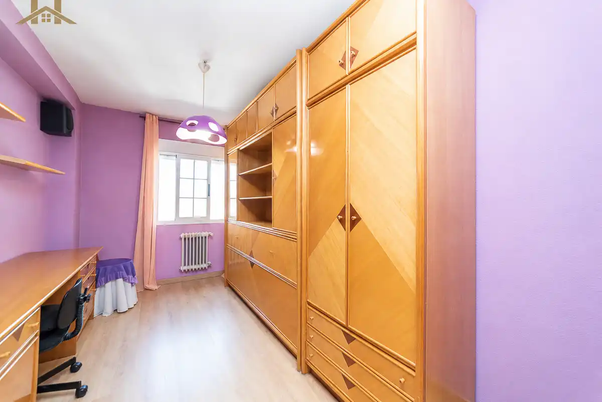 Habitación de Casa adosada en venta en Móstoles con Aire acondicionado, Calefacción y Jardín privado