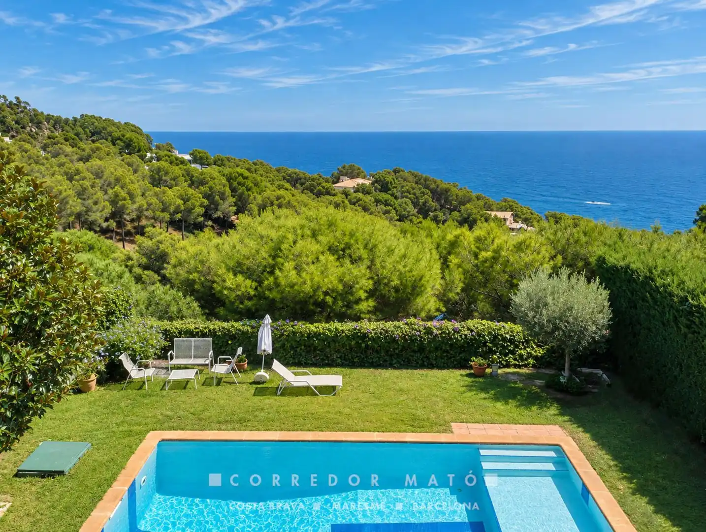 Villa con piscina in vendita a Aneto