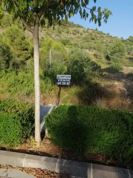 Residential land for sale in Barx