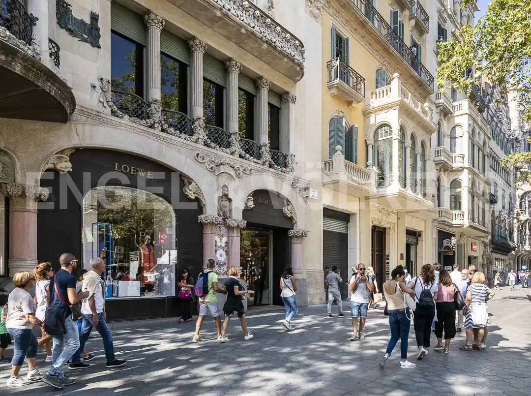 Außenansicht von Gebäude zur Miete in Barcelona