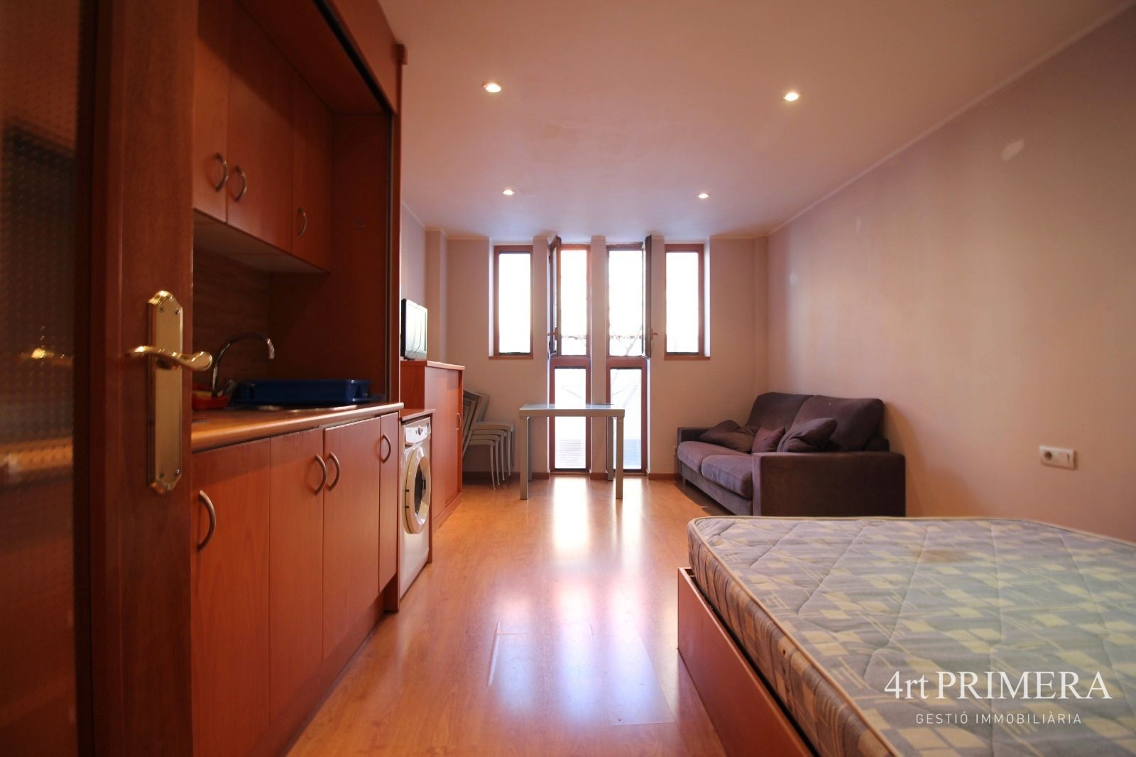 Dormitori de Loft de lloguer en Granollers amb Aire condicionat, Parquet i Moblat