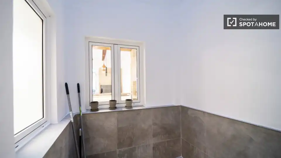 Appartamento con terrazza in affitto a L'Eixample, imagen 14