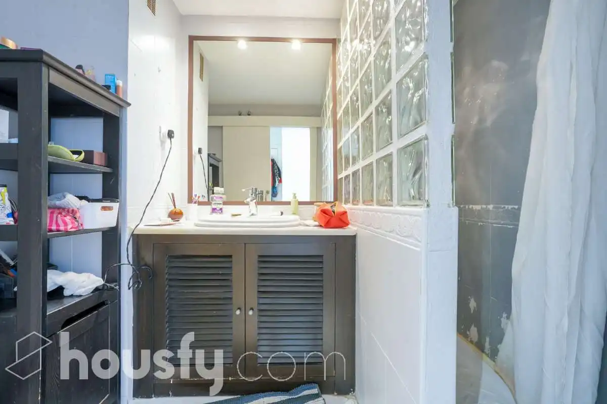 Baño de Planta baja en venta en Las Rozas de Madrid con Aire acondicionado, Calefacción y Jardín privado