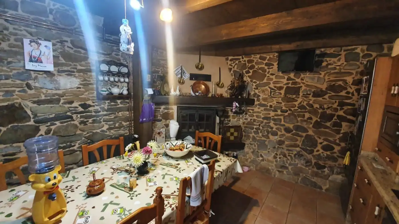 Finca rústica en venda a Camino Iglesia, 3, Carucedo