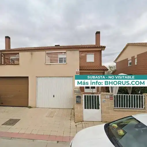 Casa con jardín en venta en SANTA RITA 18