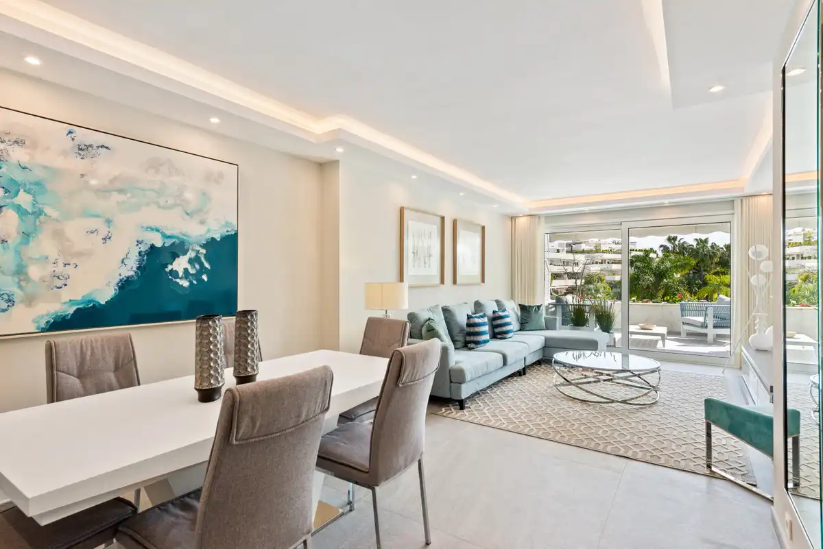 Apartament amb piscina en venda a Nueva Andalucía, imagen 3