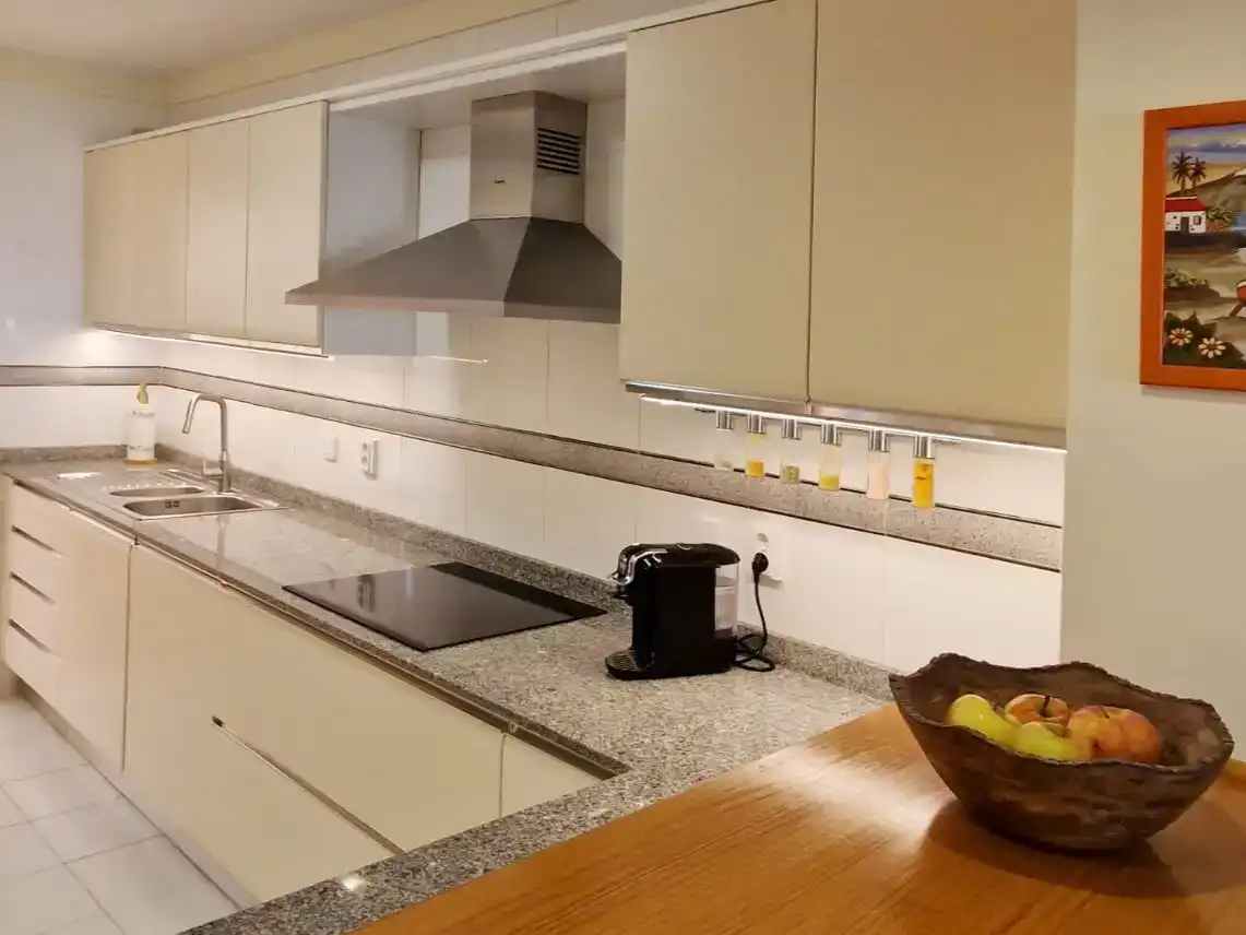 Cocina de Piso en venta en Adeje con Aire acondicionado, Piscina y Balcón