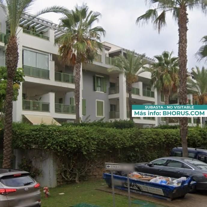 Außenansicht von Wohnung zum Verkauf in Sotogrande mit Privatgarten