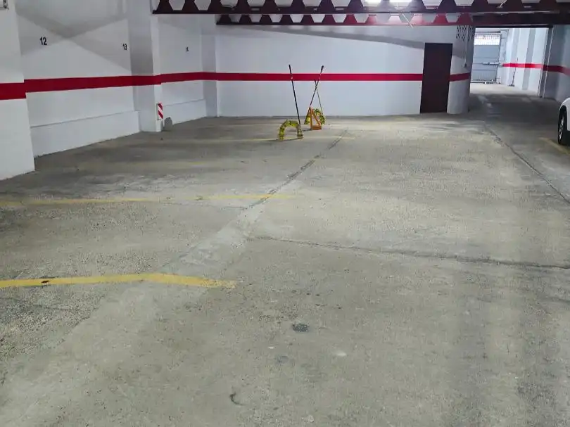 Einzelparkplatz zur Miete in Caminàs dels Hòmens 14, imagen 2