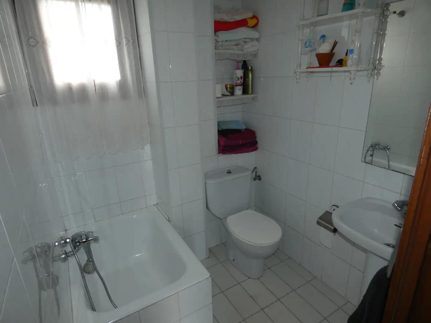 Badezimmer von Haus oder Chalet zum Verkauf in Bárcena de Cicero mit Heizung, Privatgarten und Möbliert
