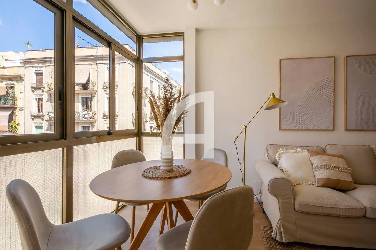 Living room of Flat for rent in Barcelona  with Air Conditioner, Heating and Parquet flooring