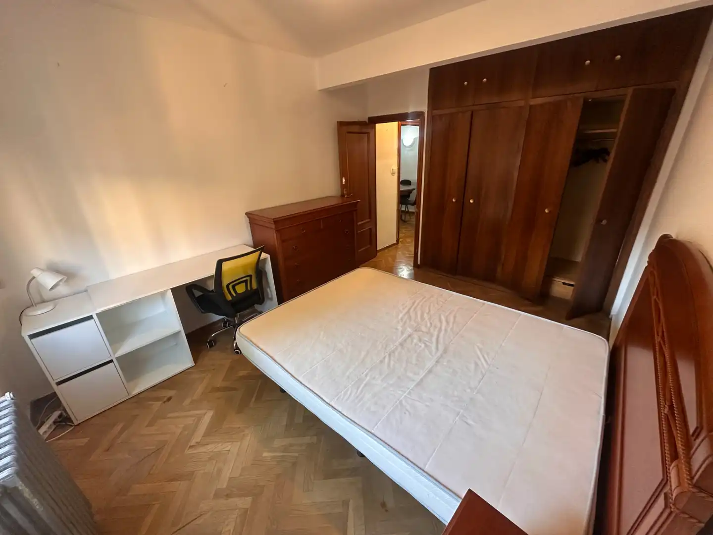 Bedroom of Flat for rent in Cuenca  with Heating, Furnished and Oven